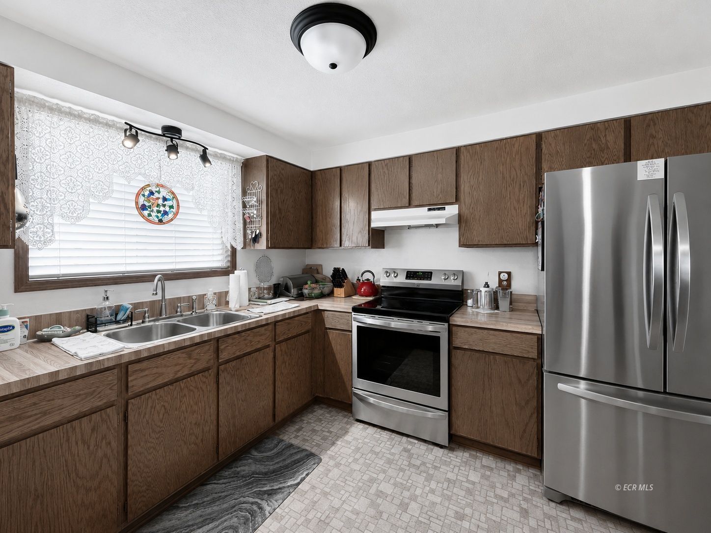175 Greencrest Drive Property Photo 12