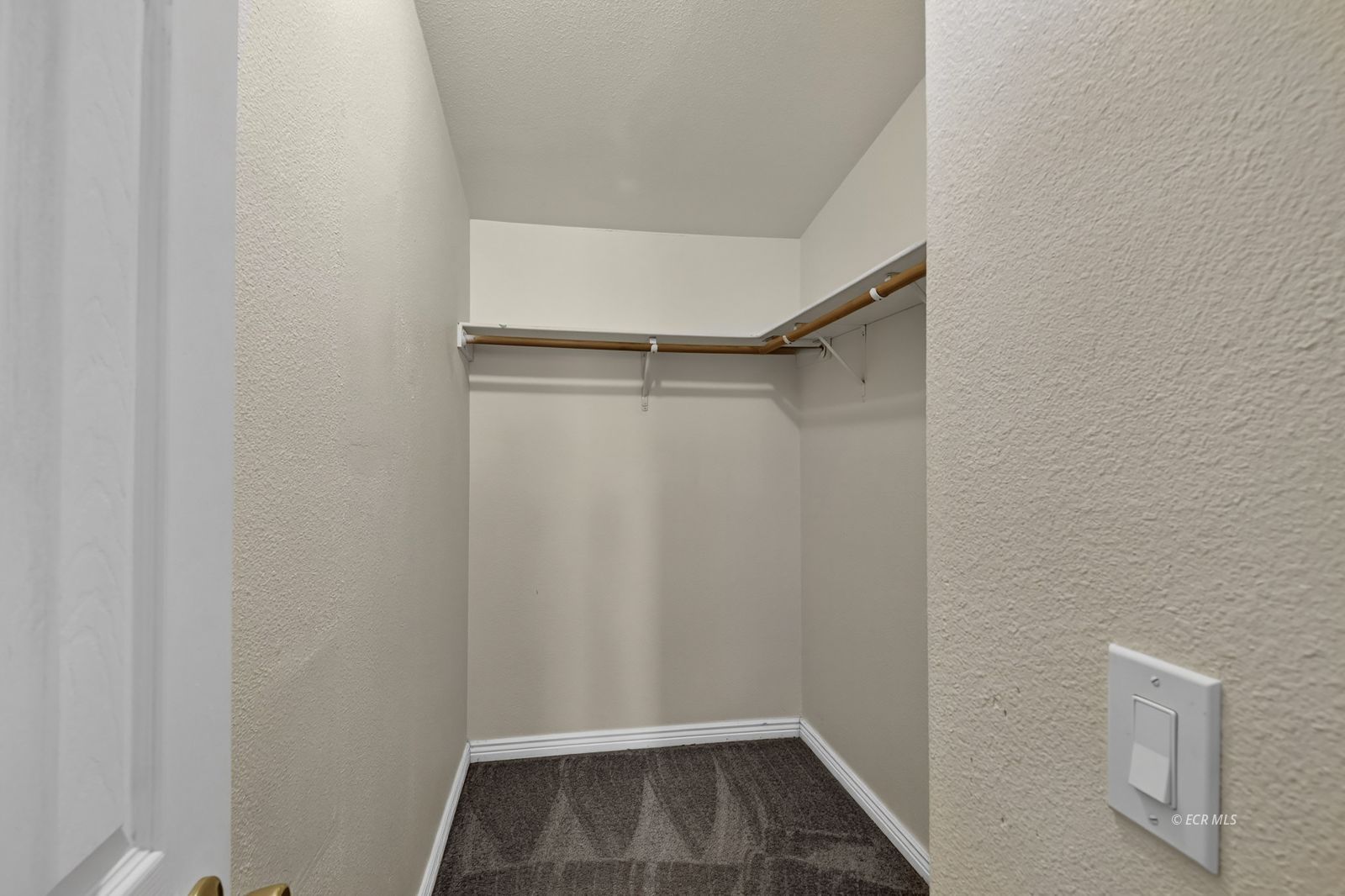695 Dillon Lane Property Photo 24