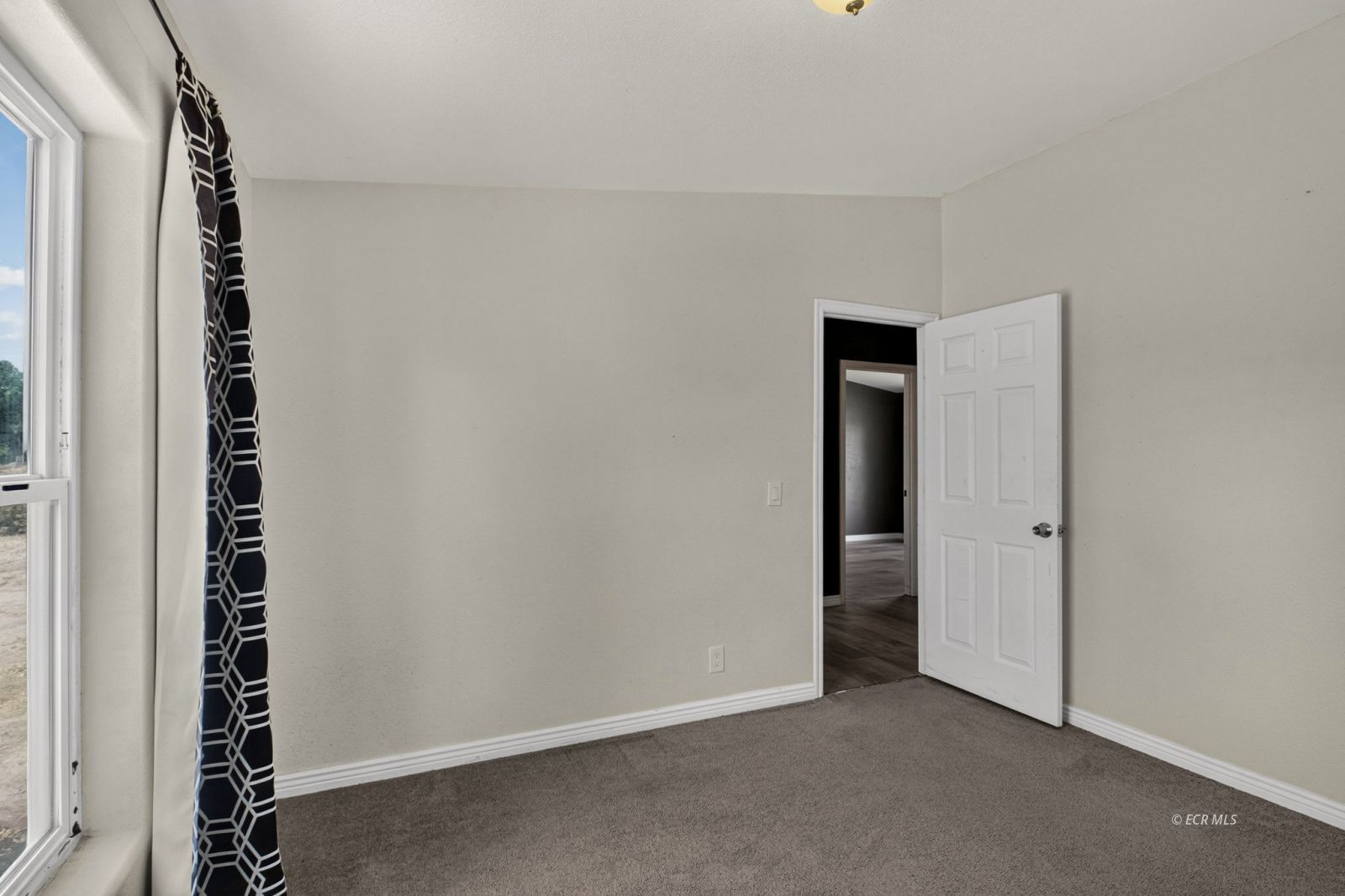 695 Dillon Lane Property Photo 30