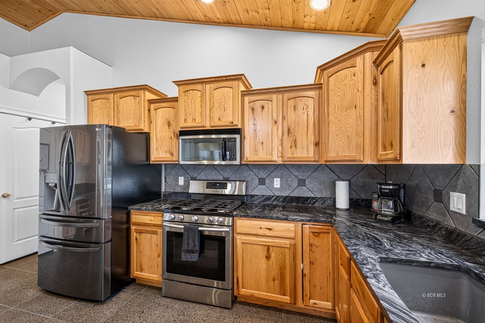 873 Thistle Drive Property Photo 13