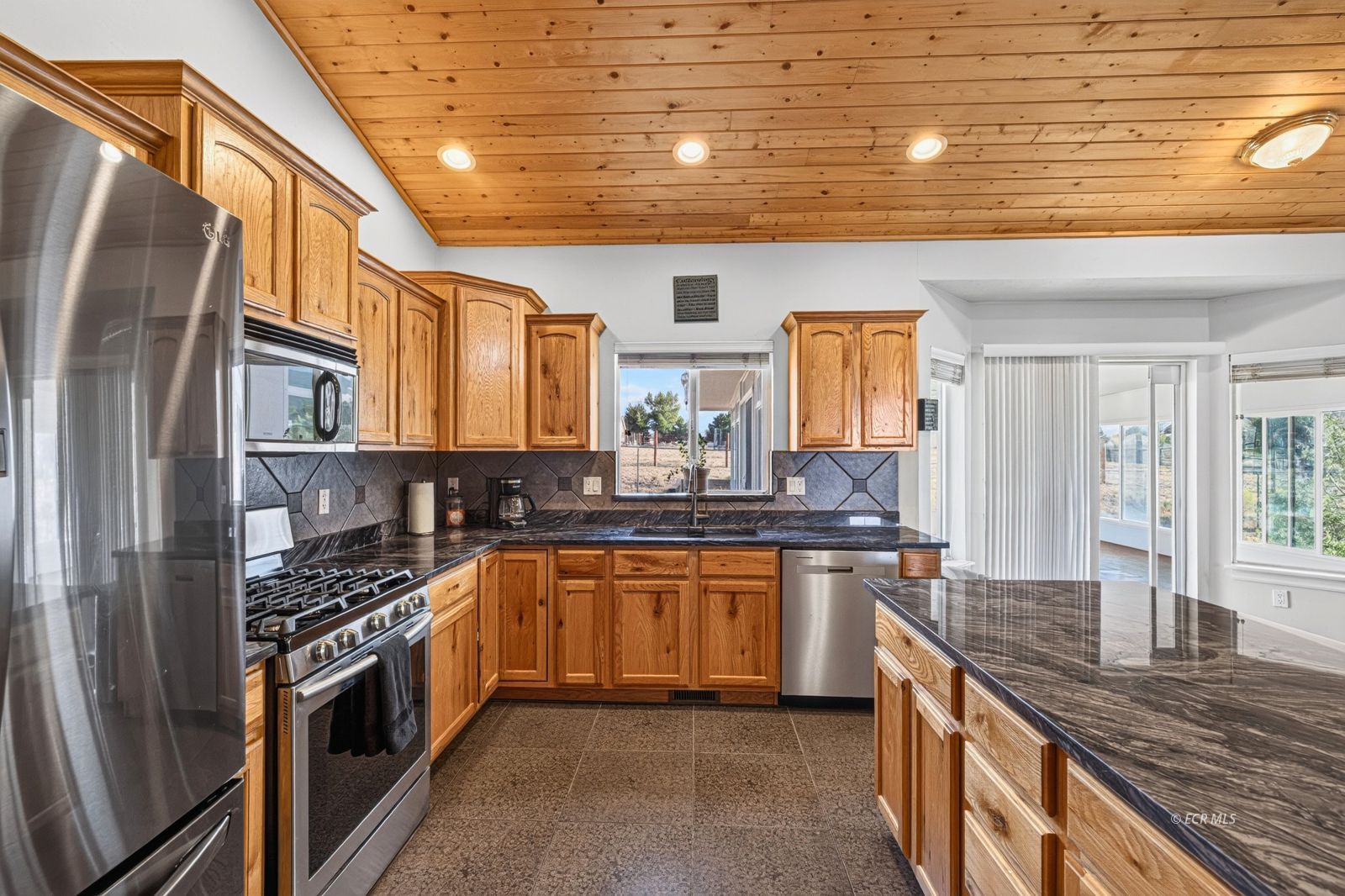 873 Thistle Drive Property Photo 14
