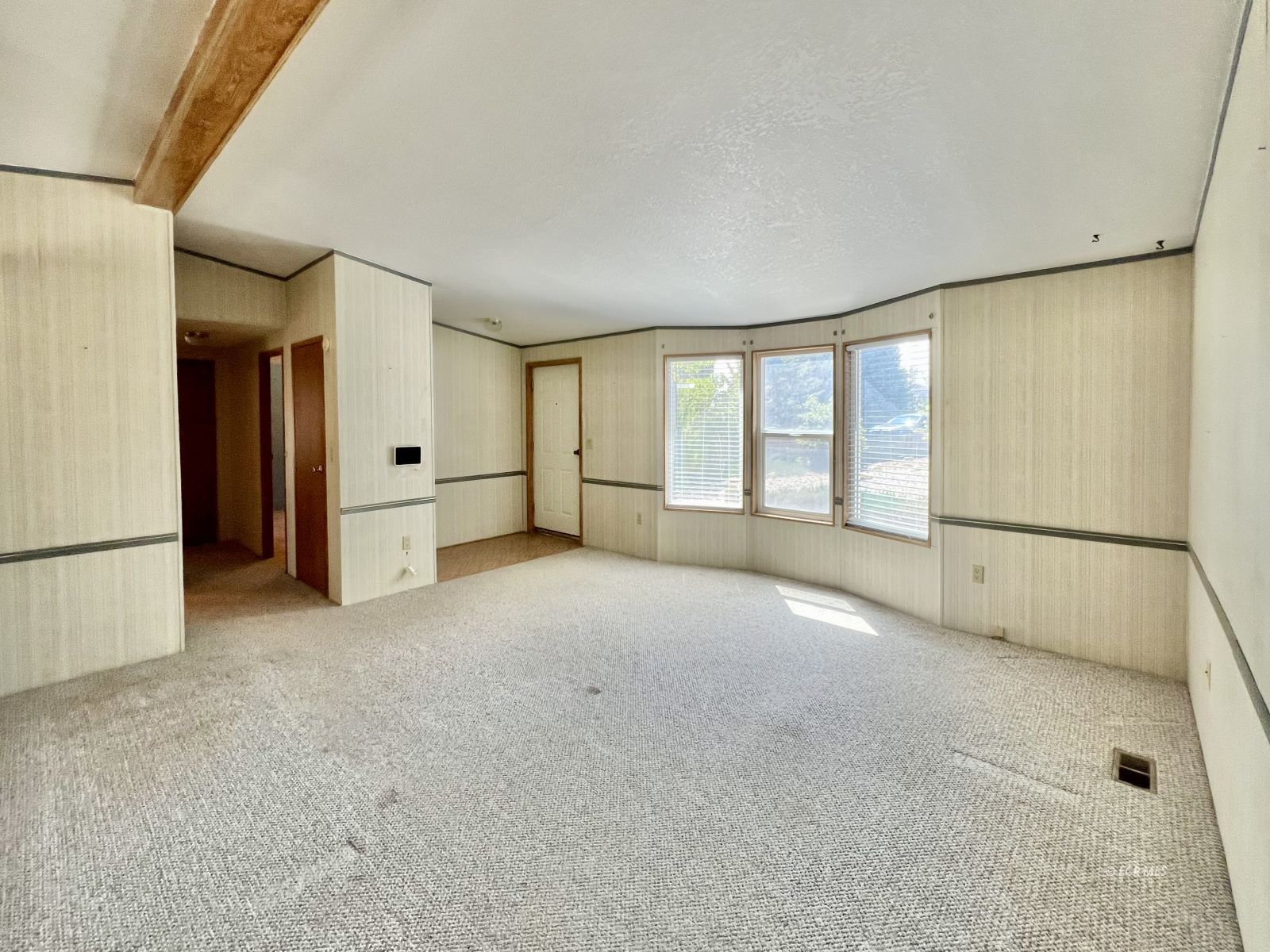 2833 Wrangler Circle Property Photo 2