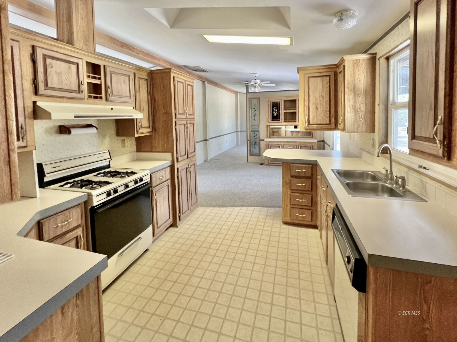 2833 Wrangler Circle Property Photo 10