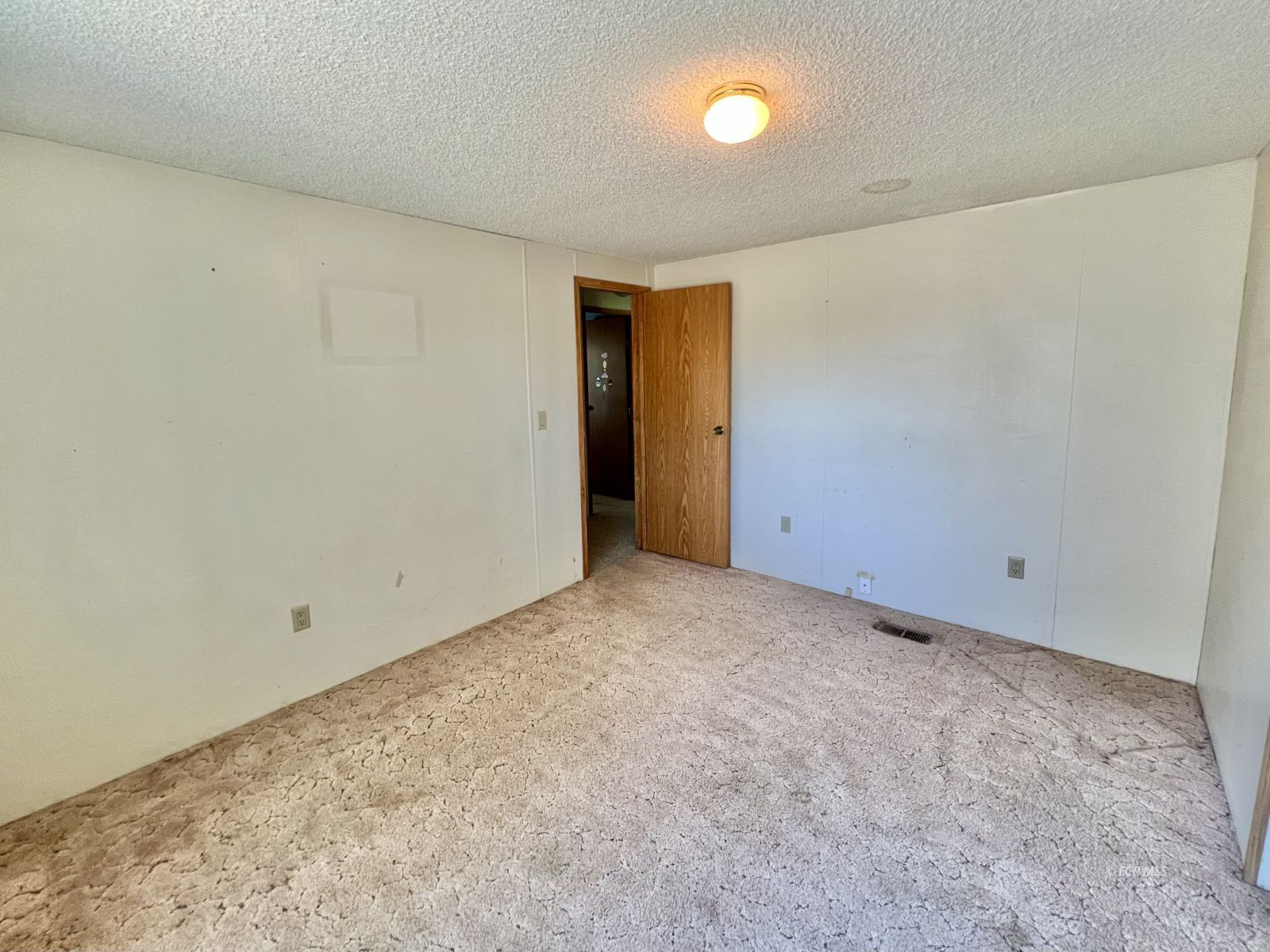 2833 Wrangler Circle Property Photo 16