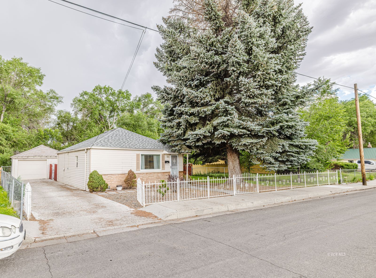 844 Lincoln Avenue