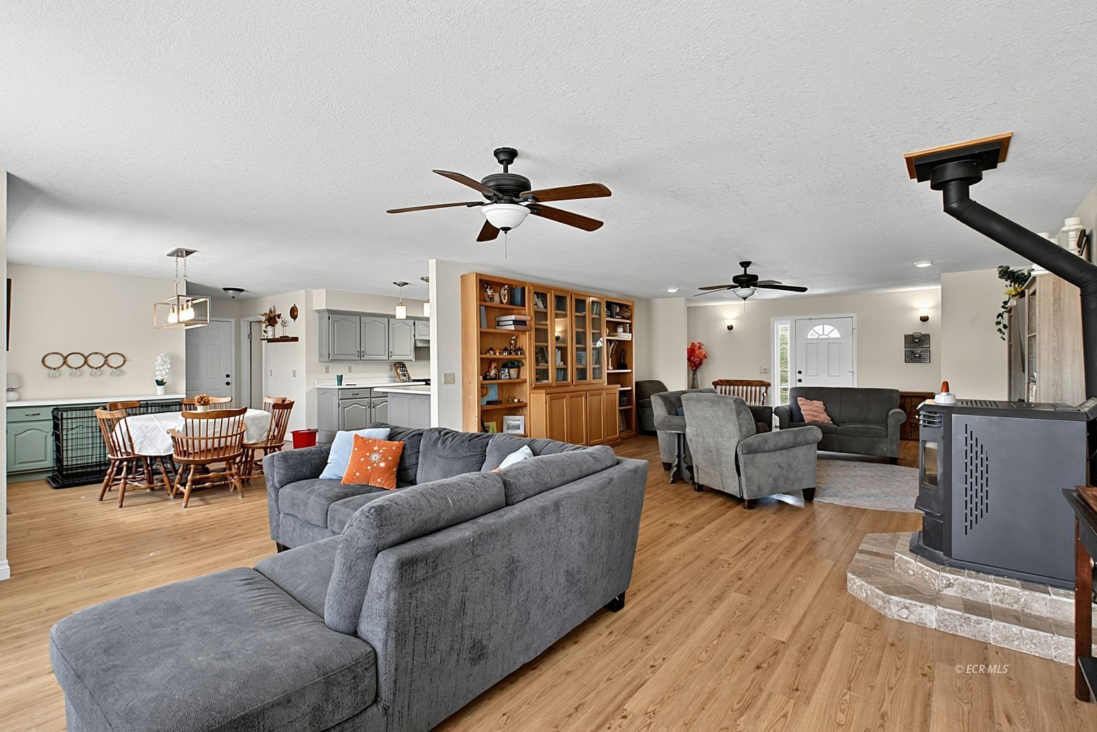 191 Greencrest Place Property Photo 4
