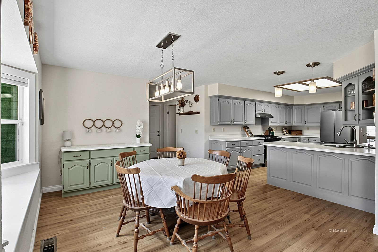 191 Greencrest Place Property Photo 8