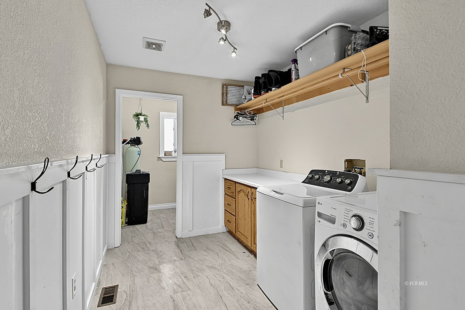 191 Greencrest Place Property Photo 25