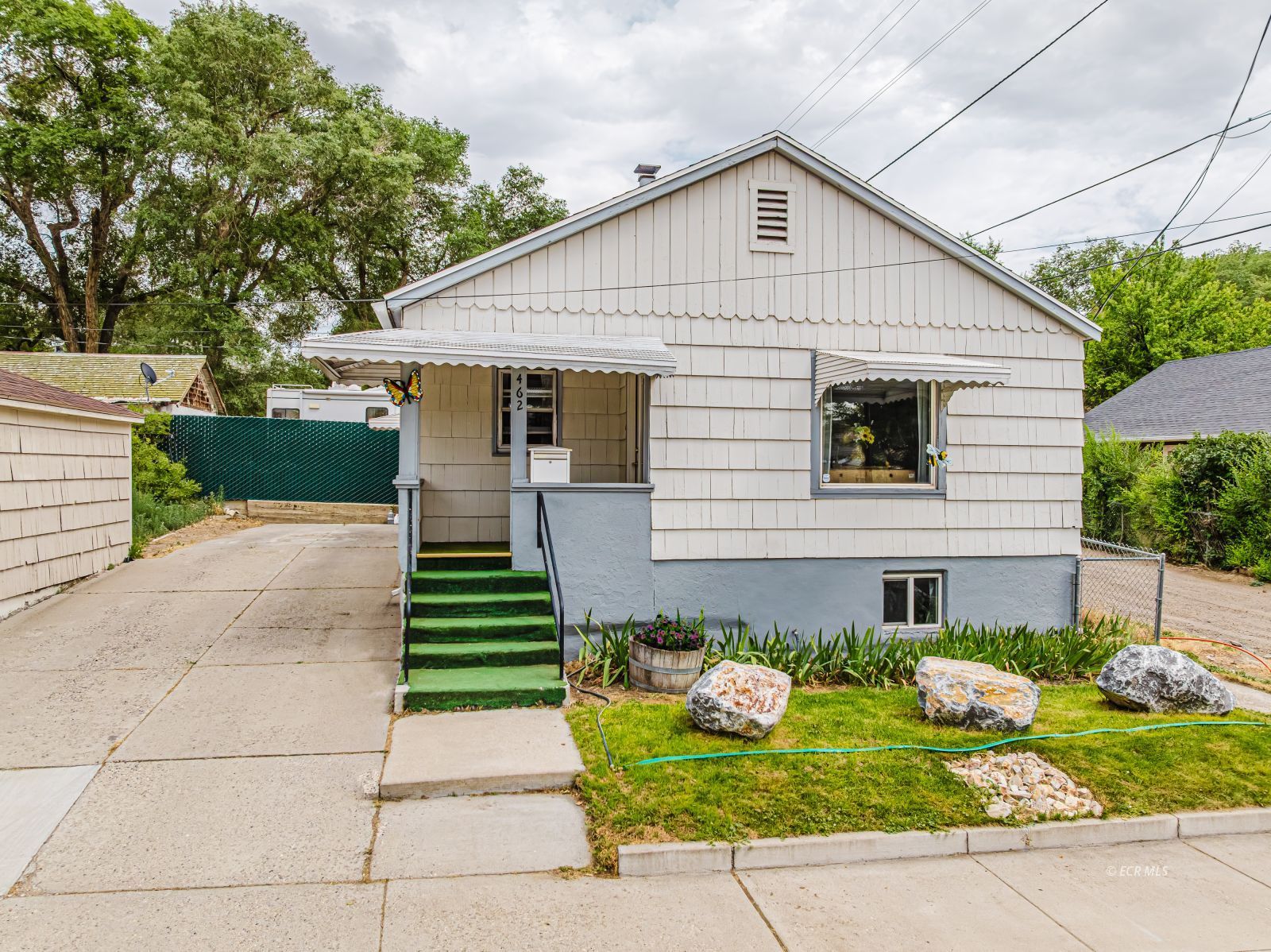 462 Wilson Avenue Property Photo 1