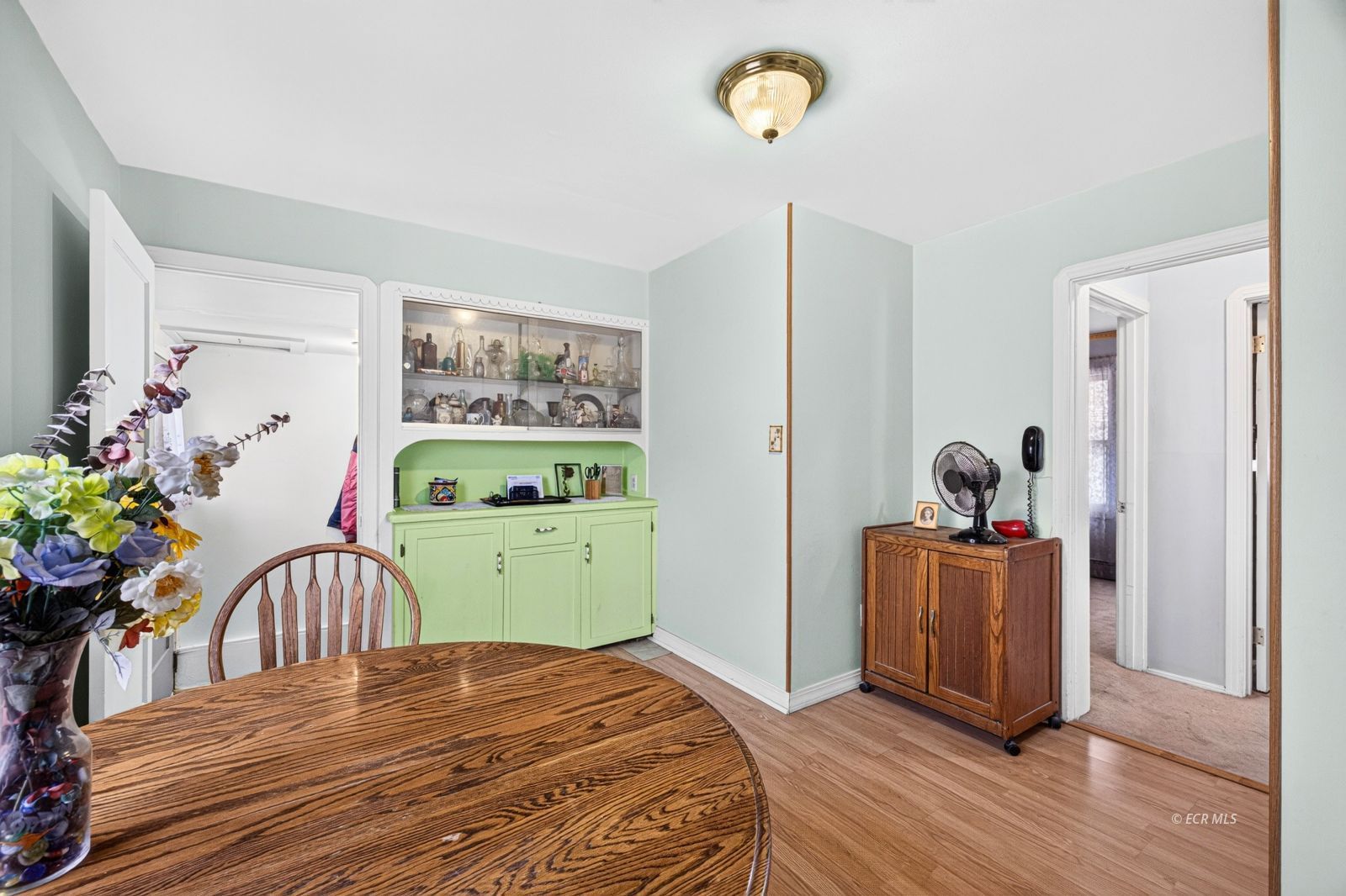 462 Wilson Avenue Property Photo 5