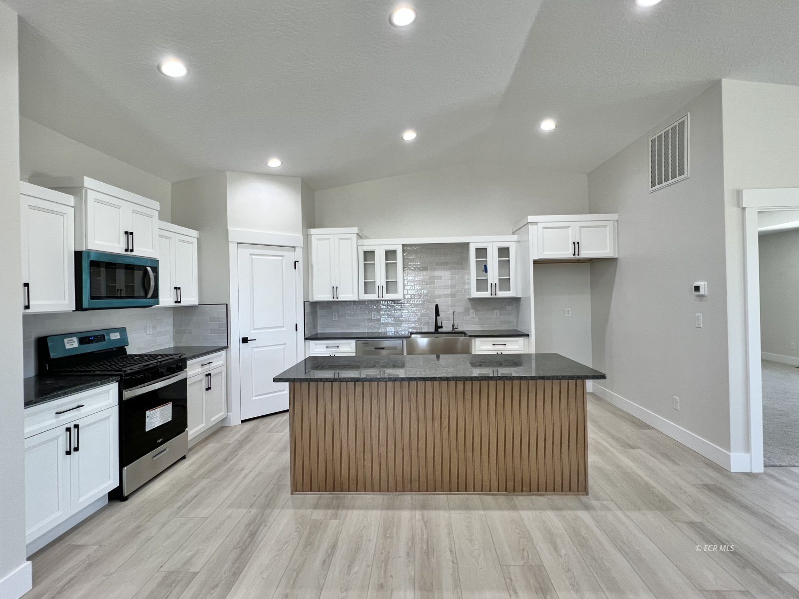 4610 Bergeron Avenue Property Photo 13