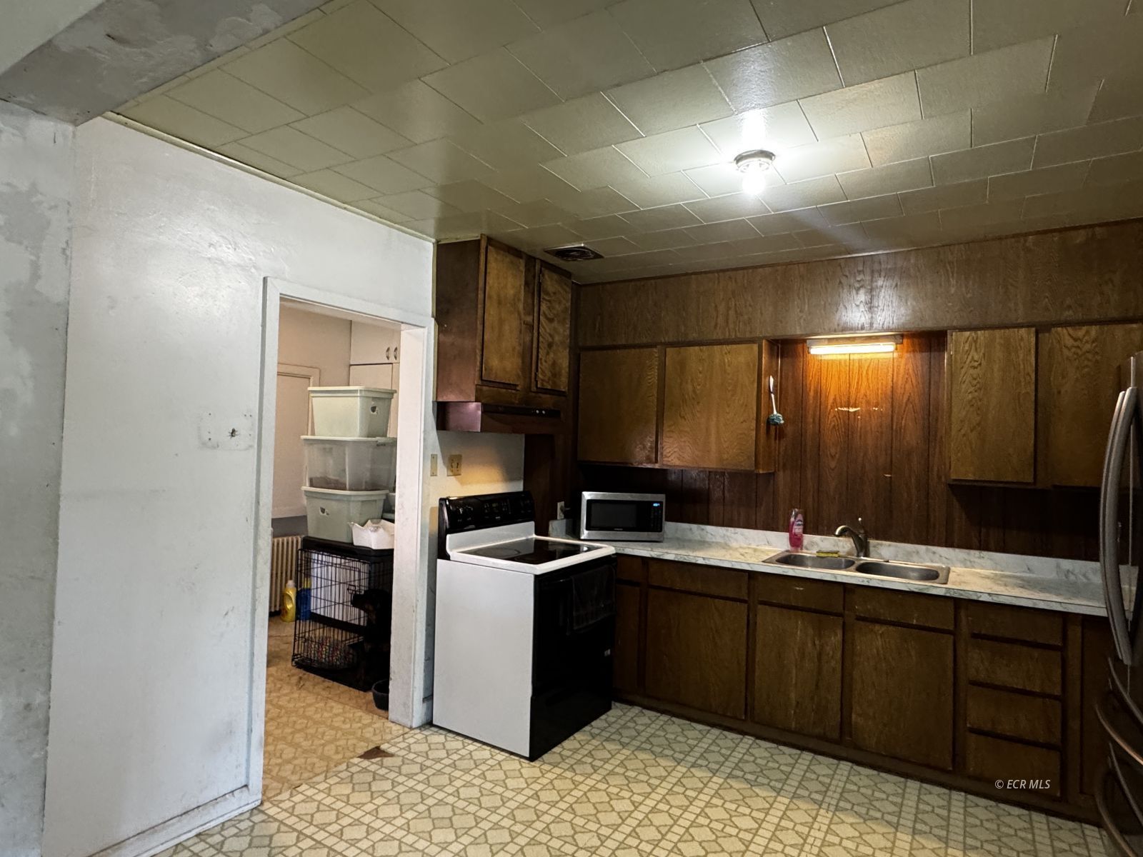 245 Ash Street Property Photo 6