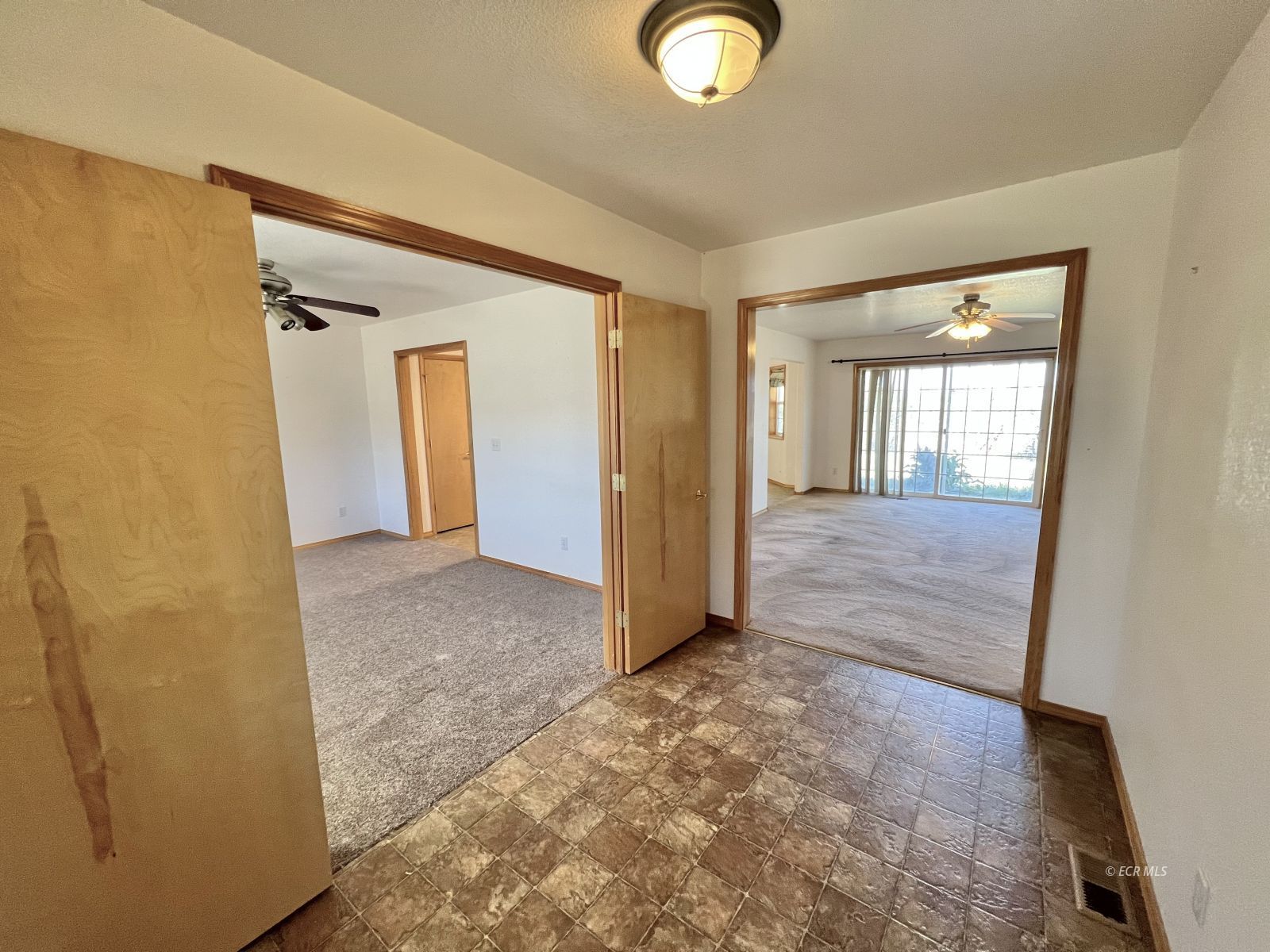939 Palace Parkway Property Photo 4