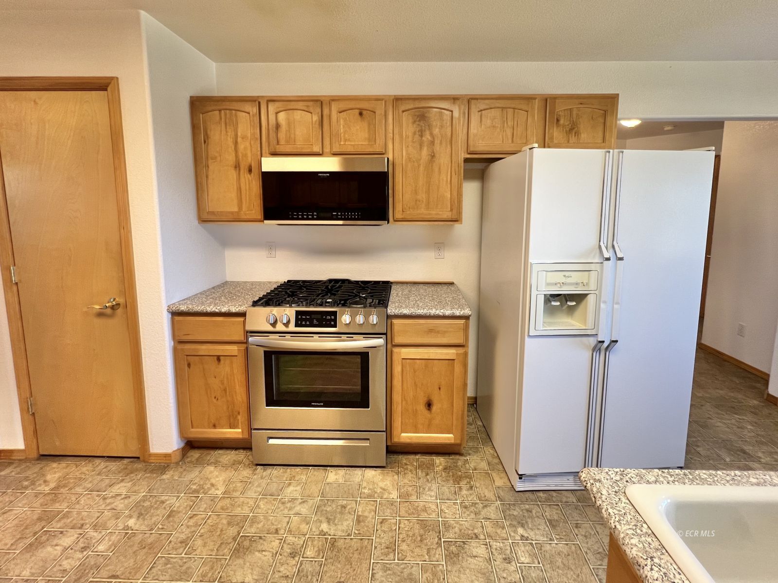 939 Palace Parkway Property Photo 11