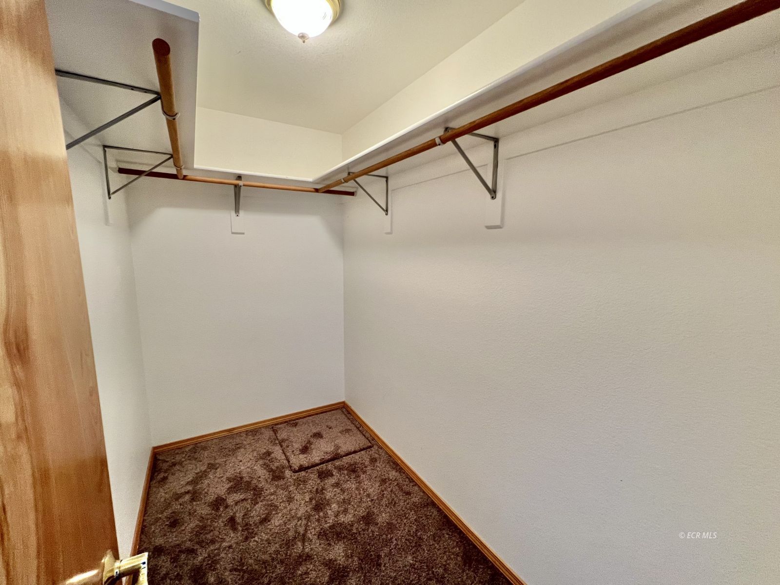 939 Palace Parkway Property Photo 23