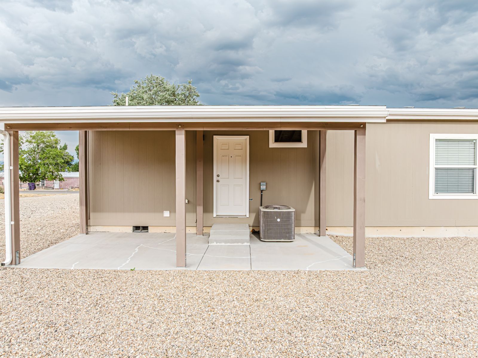 693 Hayland Drive Property Photo 34