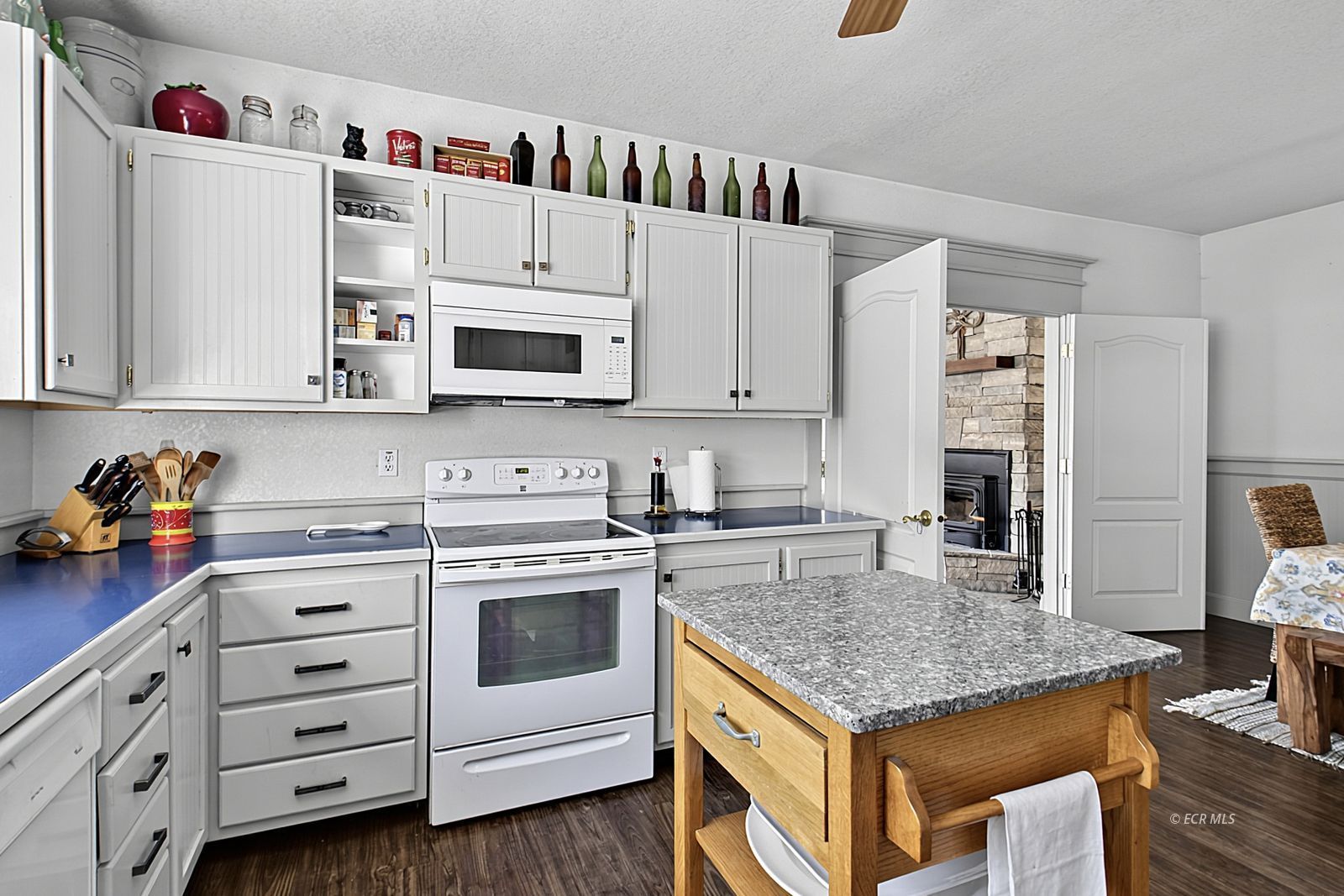 970 Pemberton Drive Property Photo 11