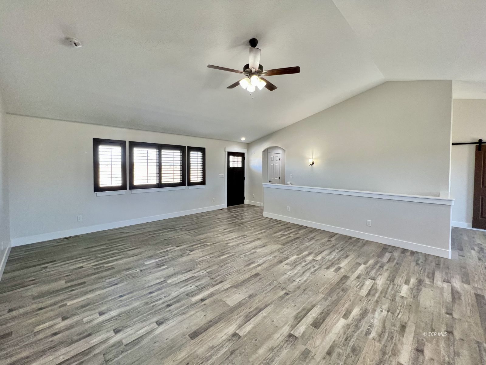 625 Sun Valley Road Property Photo 2