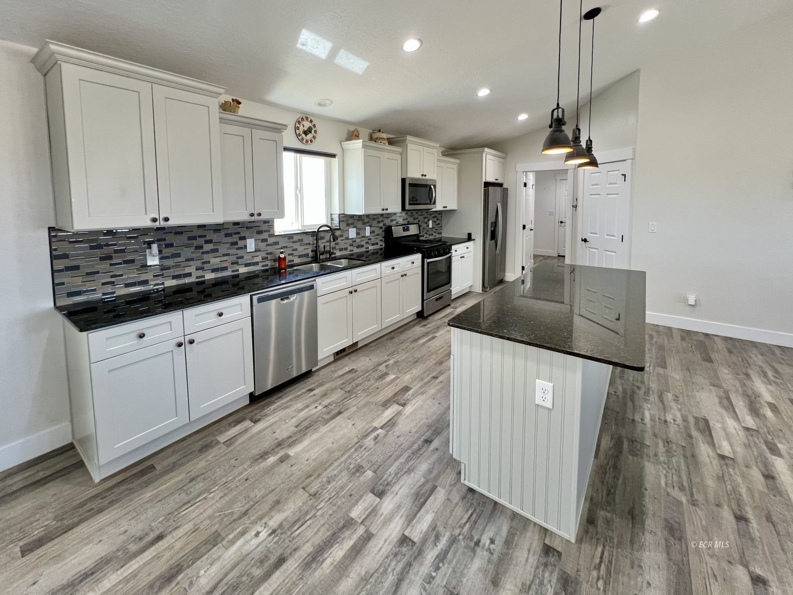 625 Sun Valley Road Property Photo 3