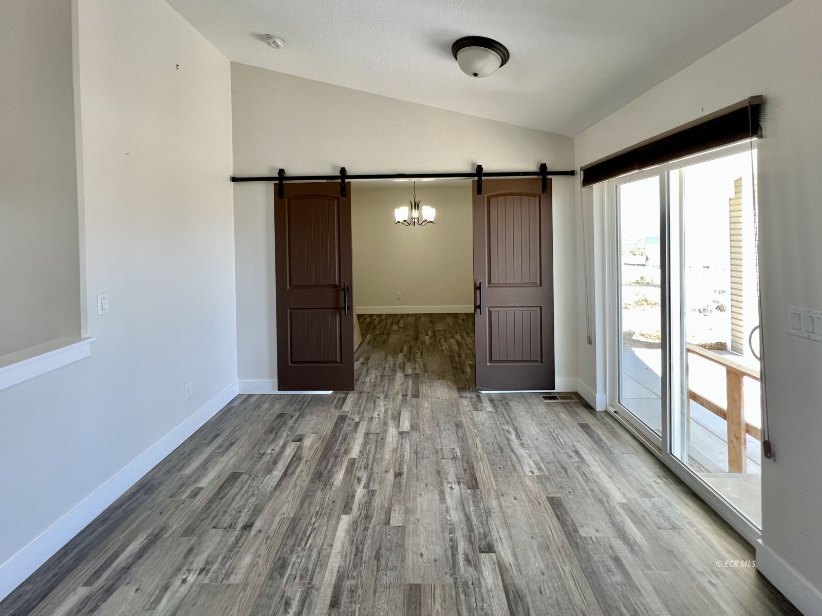 625 Sun Valley Road Property Photo 8