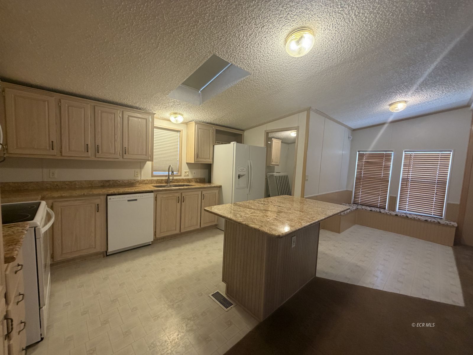 602 Fourth Street Property Photo 8