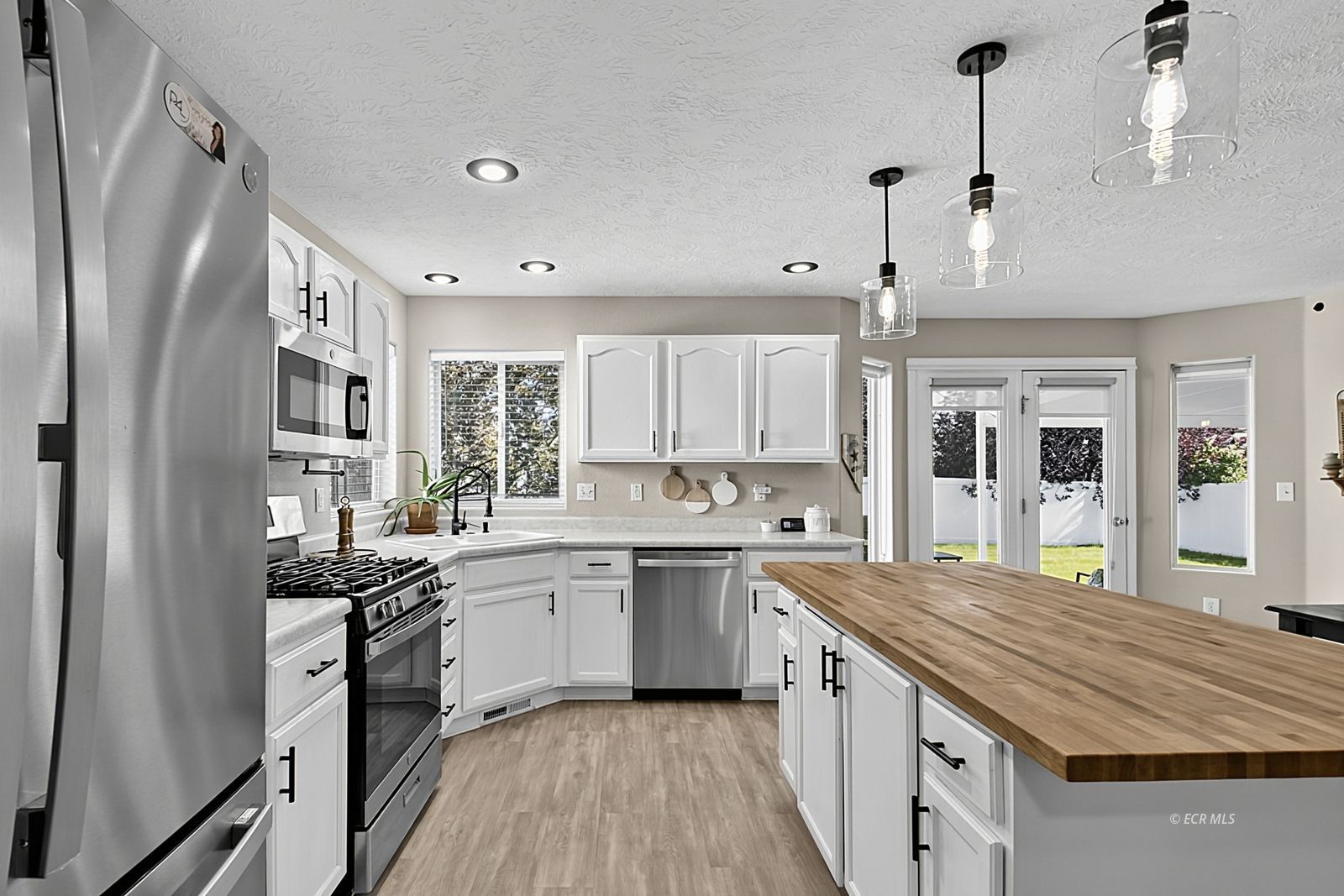 310 Oakridge Drive Property Photo 13