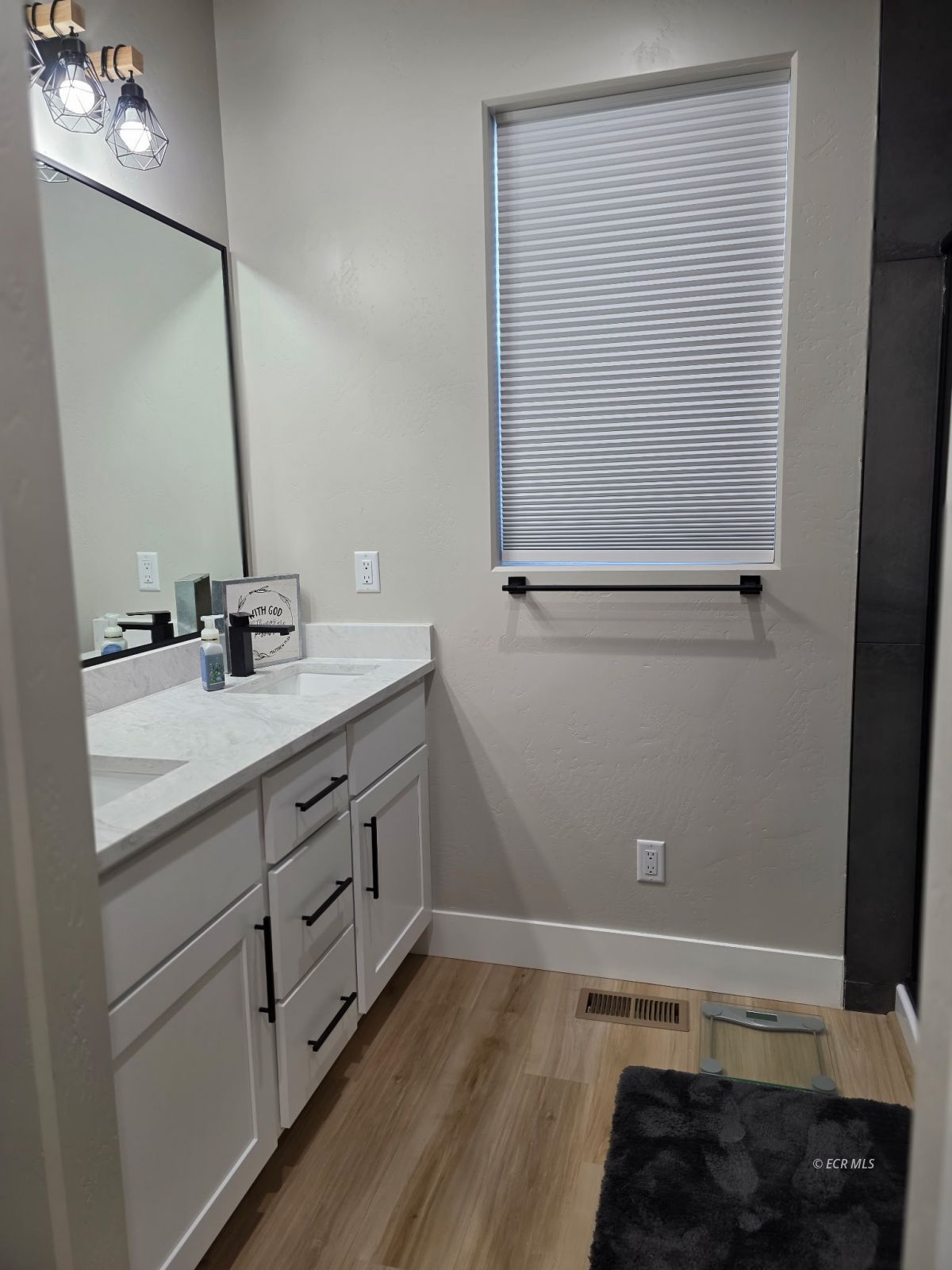 2705 Quartz Drive Property Photo 8