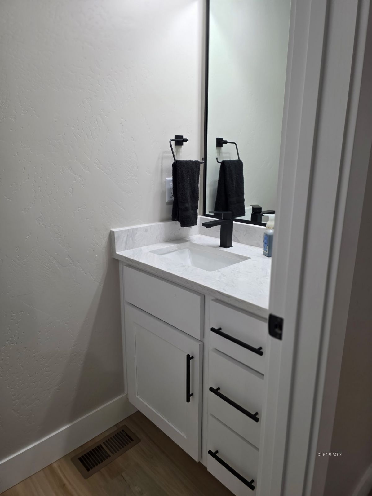 2705 Quartz Drive Property Photo 11