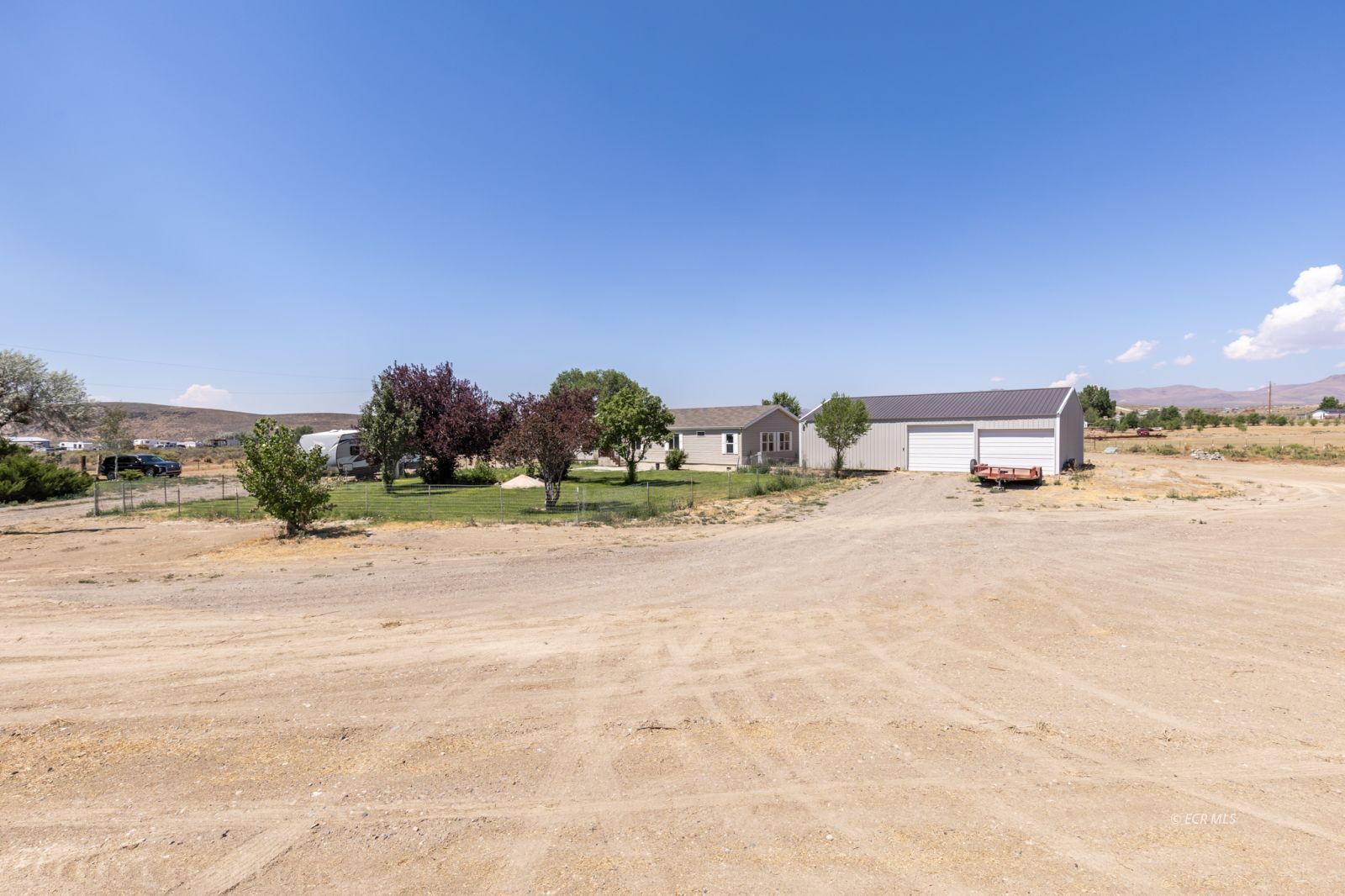 6957 Horsehaven Drive Property Photo 4
