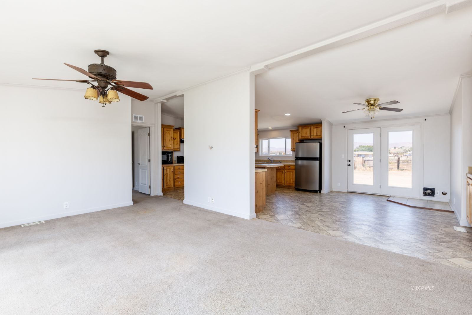 6957 Horsehaven Drive Property Photo 10