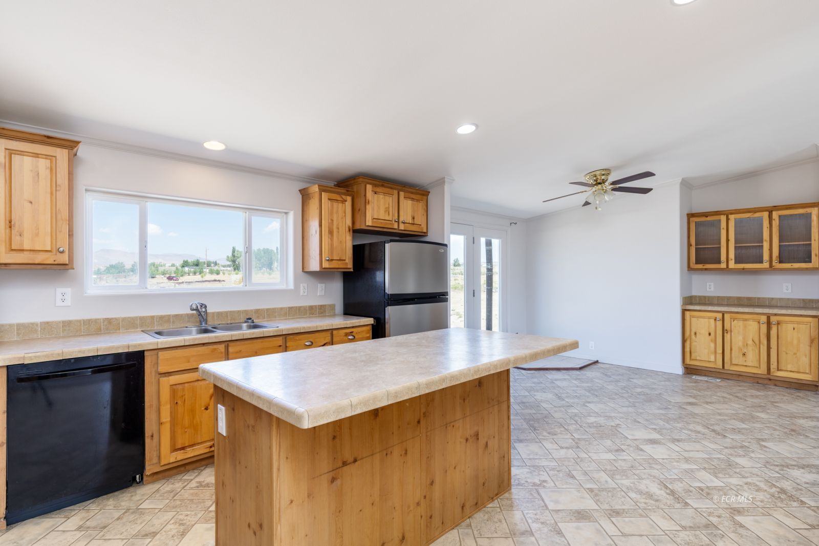 6957 Horsehaven Drive Property Photo 15