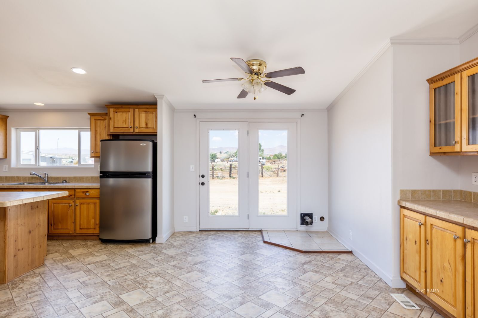 6957 Horsehaven Drive Property Photo 16