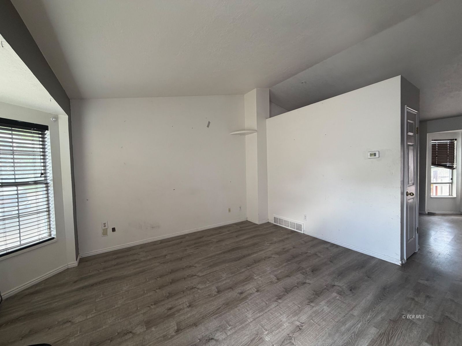 124 Forest Lane Property Photo 3