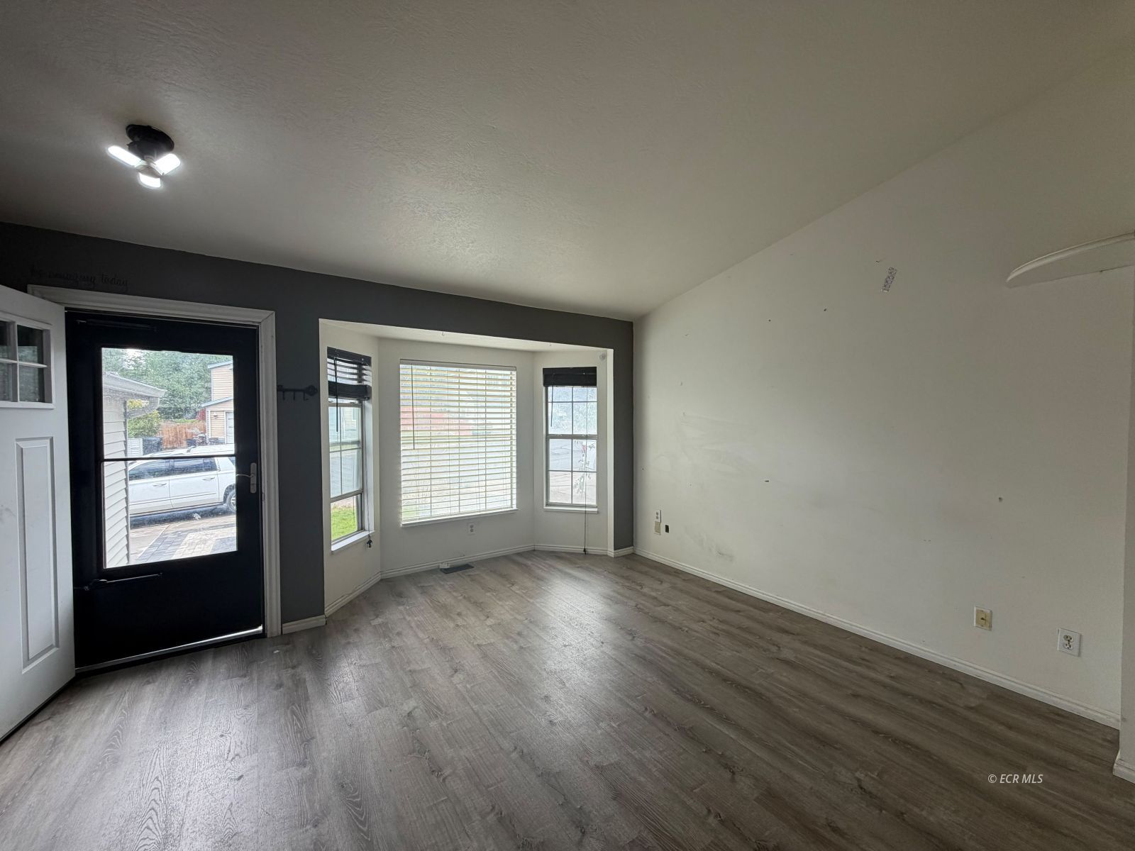 124 Forest Lane Property Photo 4