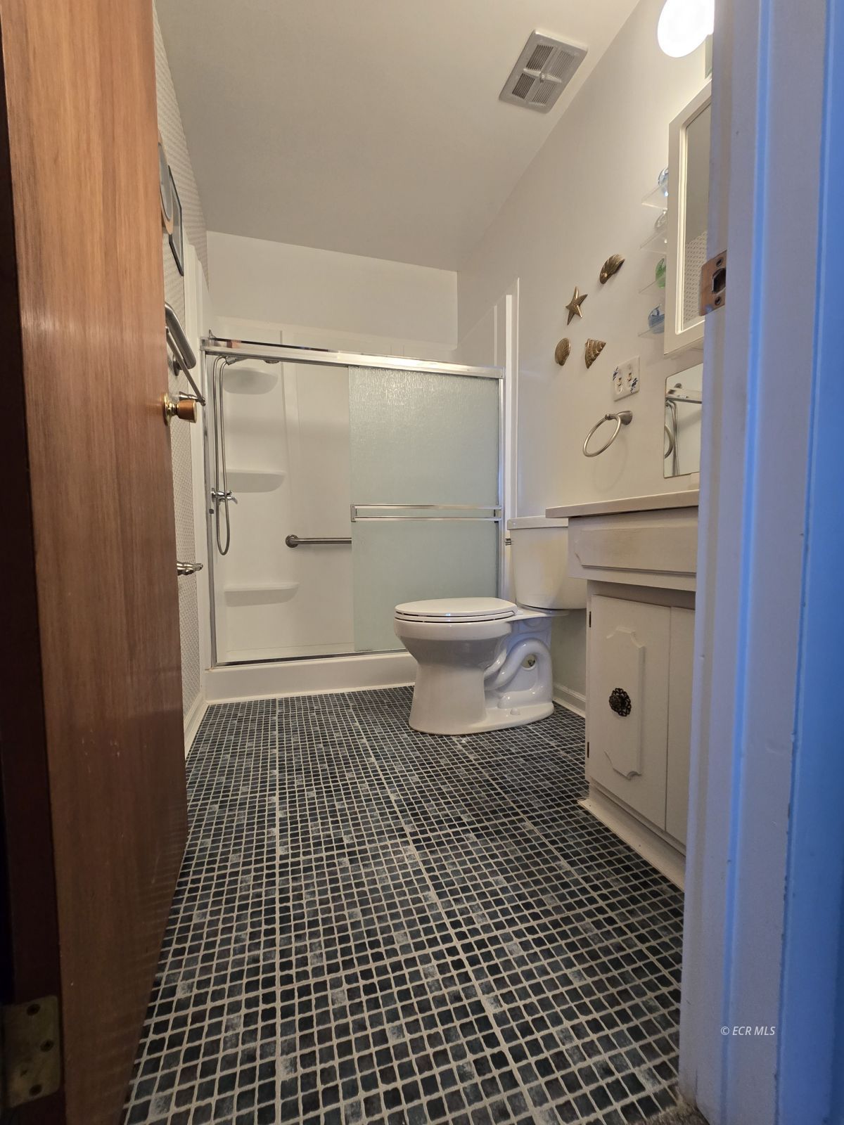 597 Shadybrook Drive Property Photo 15
