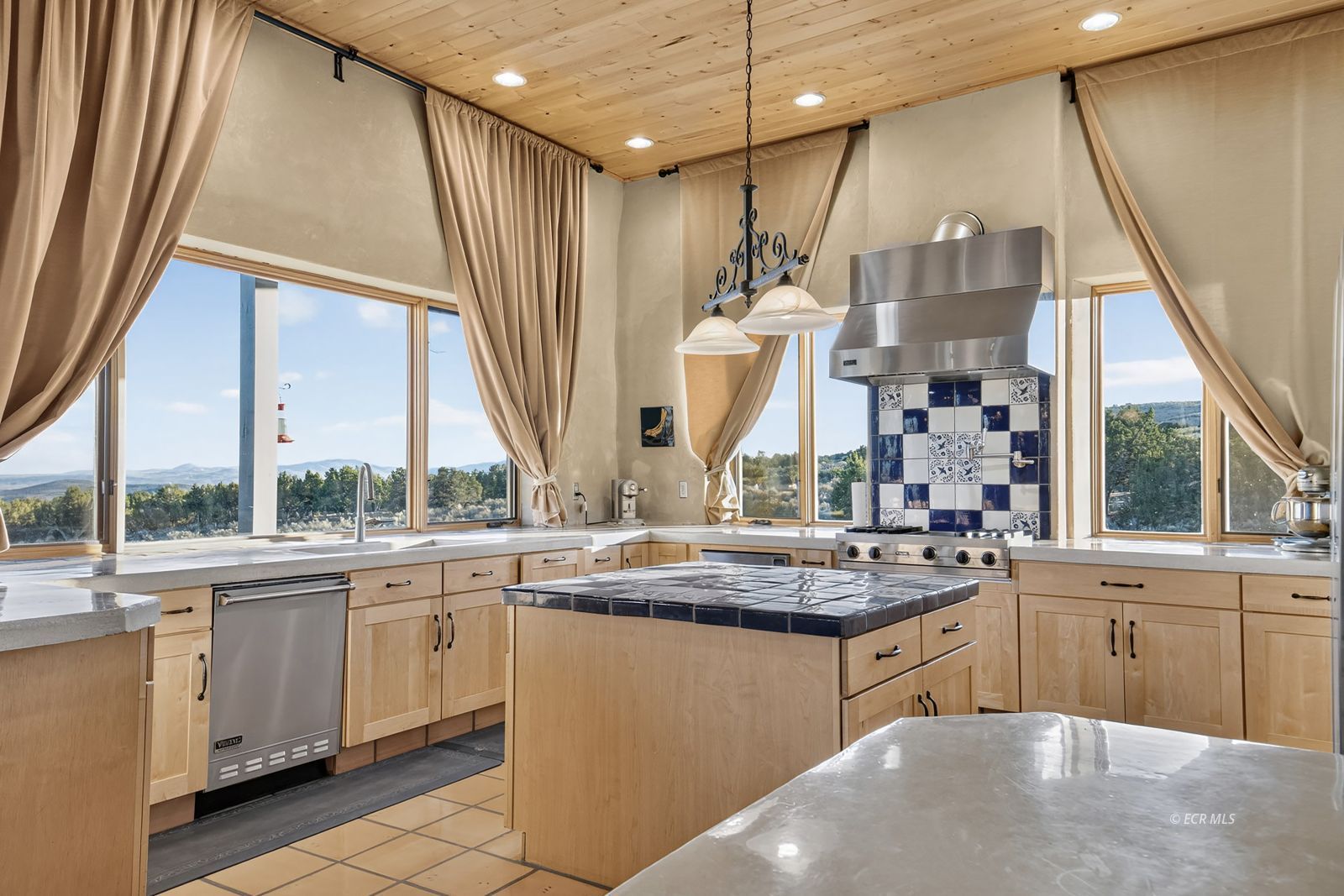 854 Hamilton Stage Road Property Photo 10