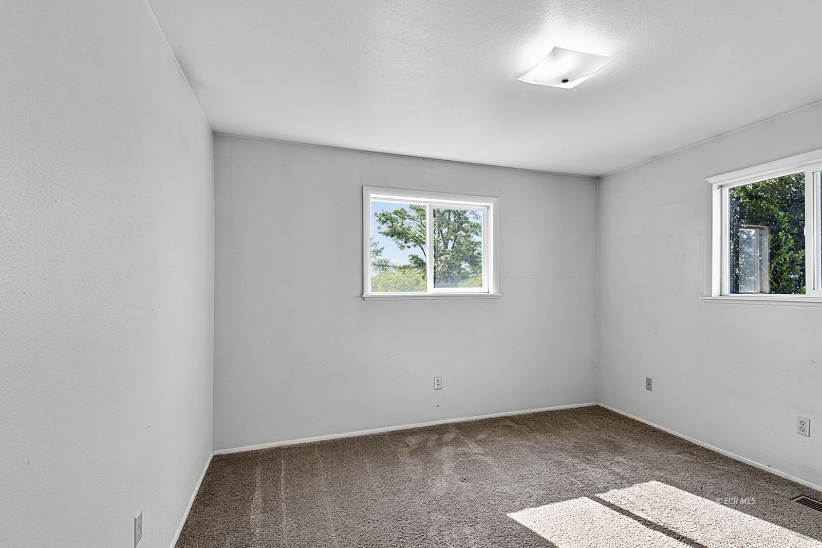 14430 Lamoille Highway Property Photo 10