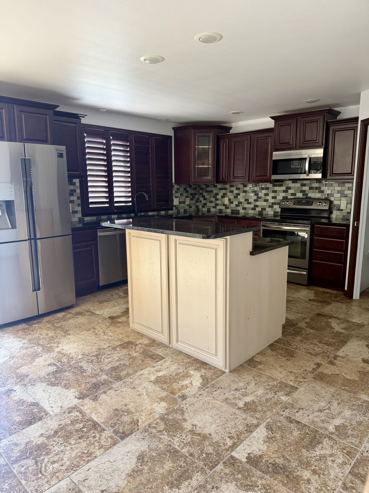 388 Fairway Boulevard Property Photo 2
