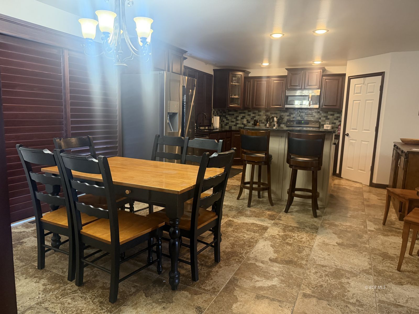 388 Fairway Boulevard Property Photo 19