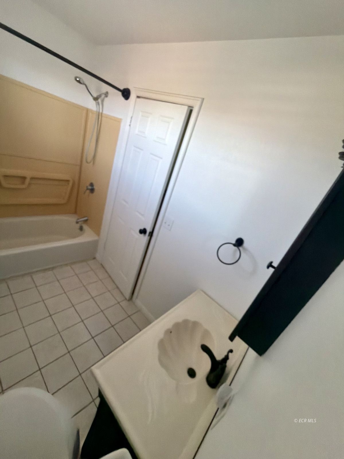 388 Fairway Boulevard Property Photo 26
