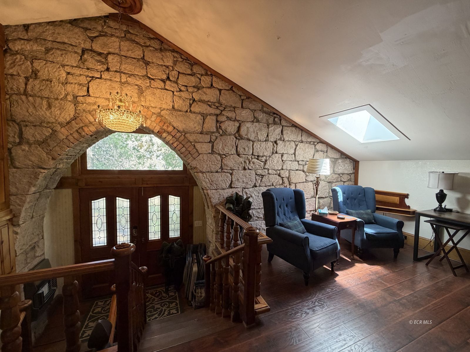 11 N Spring Street Property Photo 10