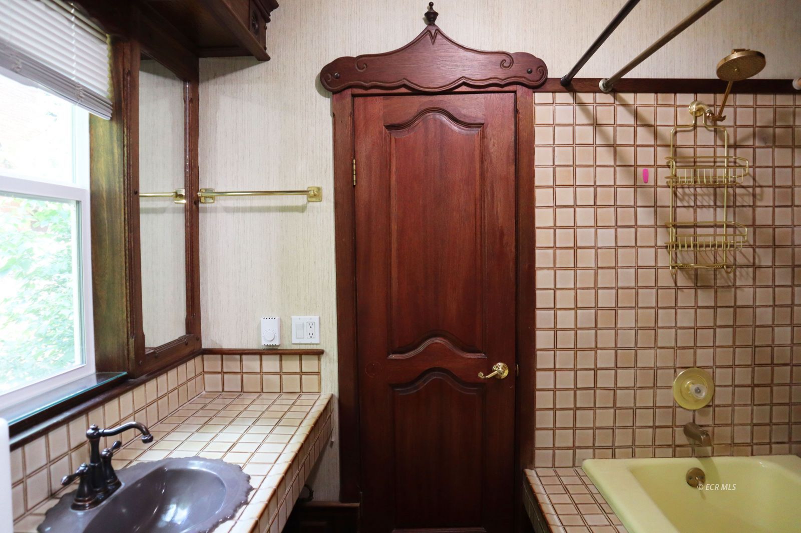 11 N Spring Street Property Photo 17