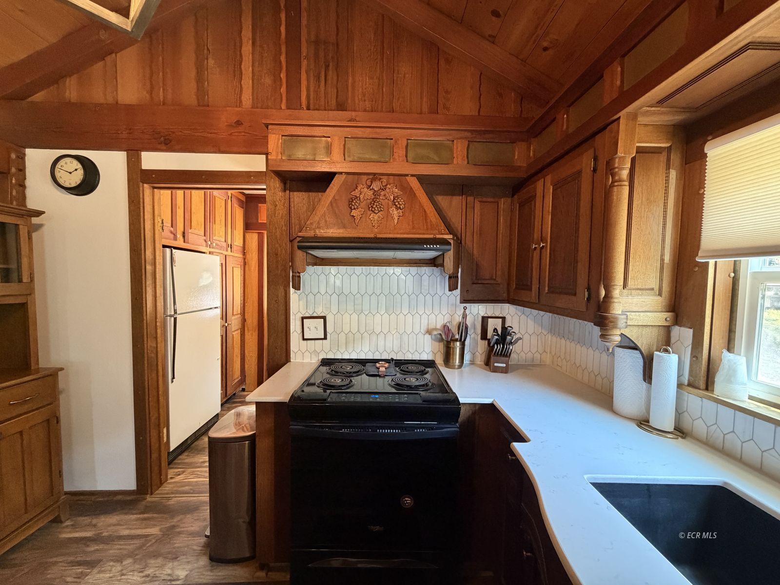 11 N Spring Street Property Photo 29