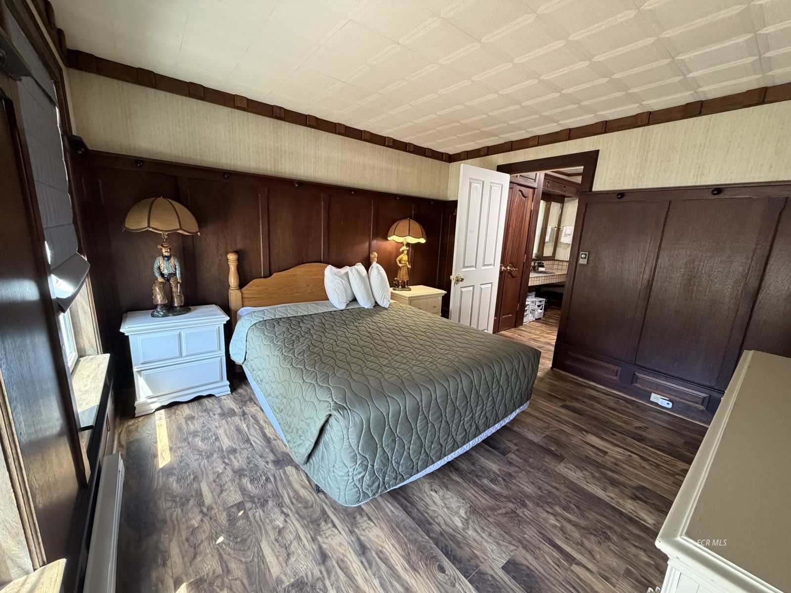 11 N Spring Street Property Photo 34