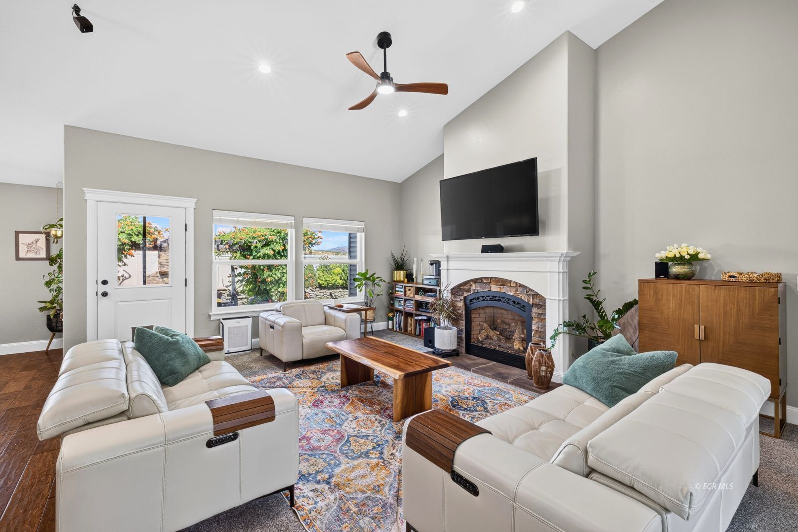 3702 Valley Ridge Avenue Property Photo 8