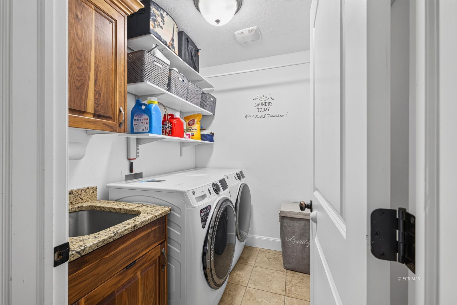 3702 Valley Ridge Avenue Property Photo 28