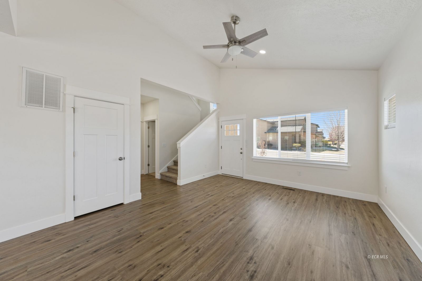 5448 Branding Iron Way Property Photo 5