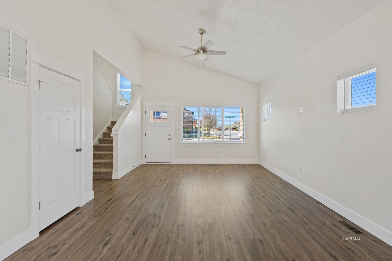 5448 Branding Iron Way Property Photo 17