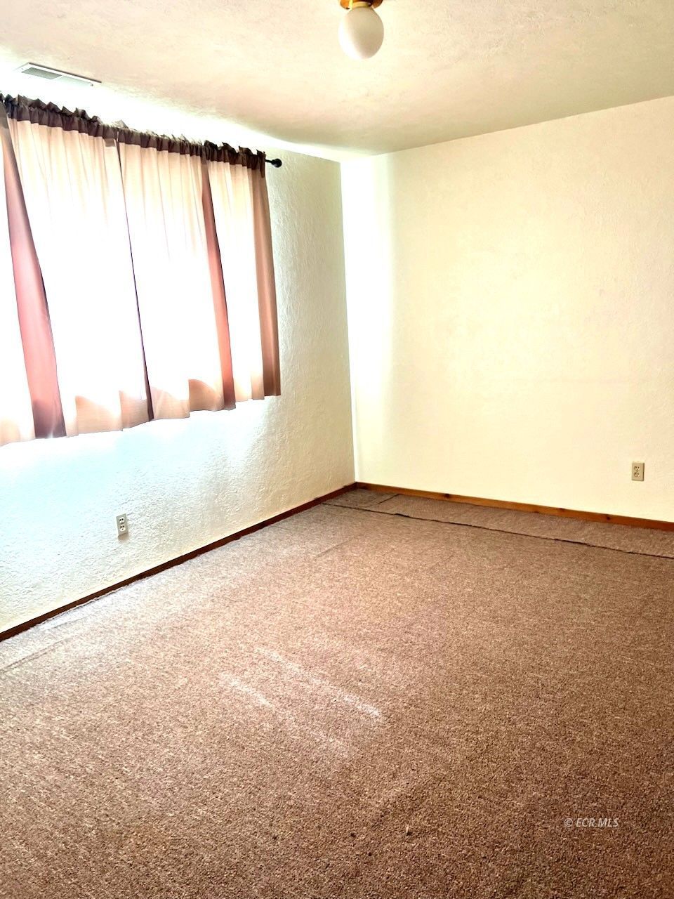 697 Clover Drive Property Photo 13