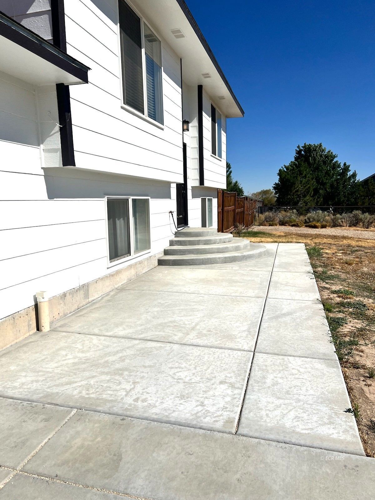 697 Clover Drive Property Photo 15
